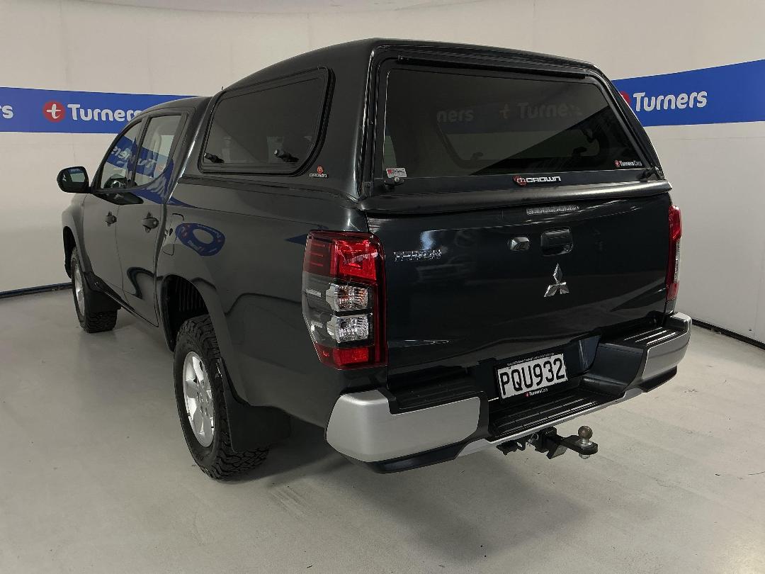 Photo '5' of Mitsubishi Triton