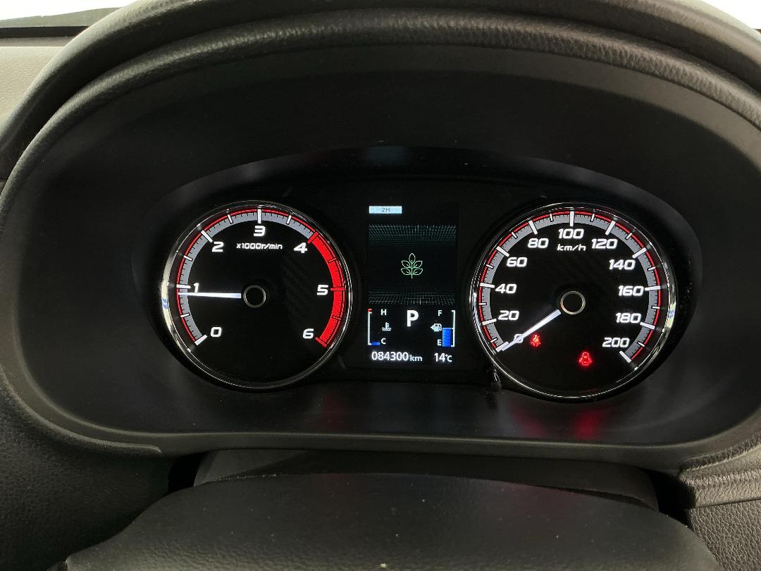 Photo '21' of Mitsubishi Triton