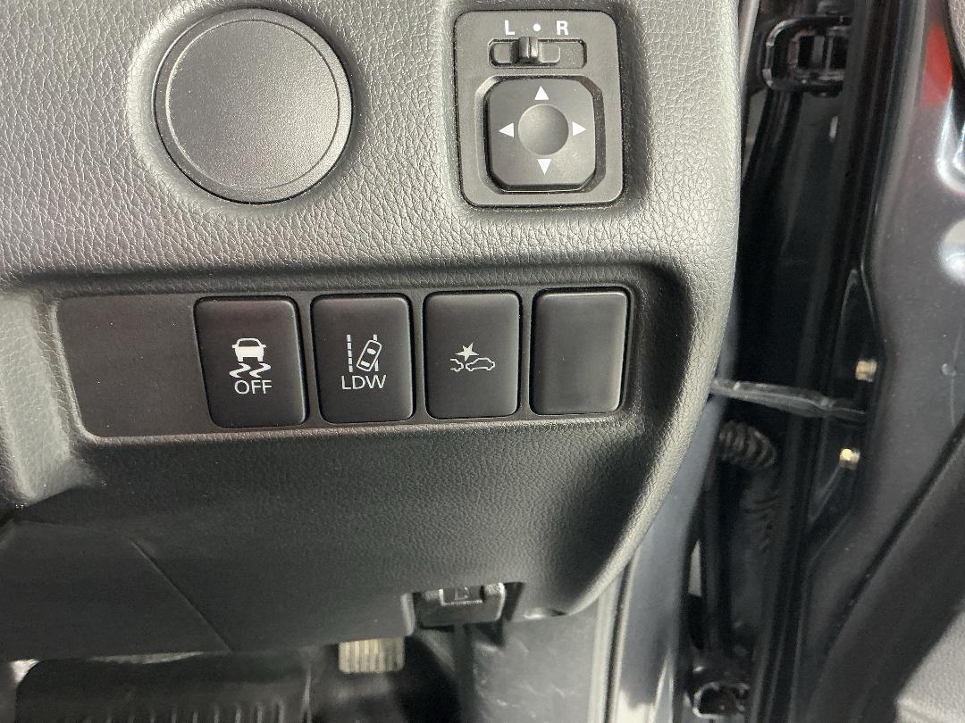 Photo '26' of Mitsubishi Triton