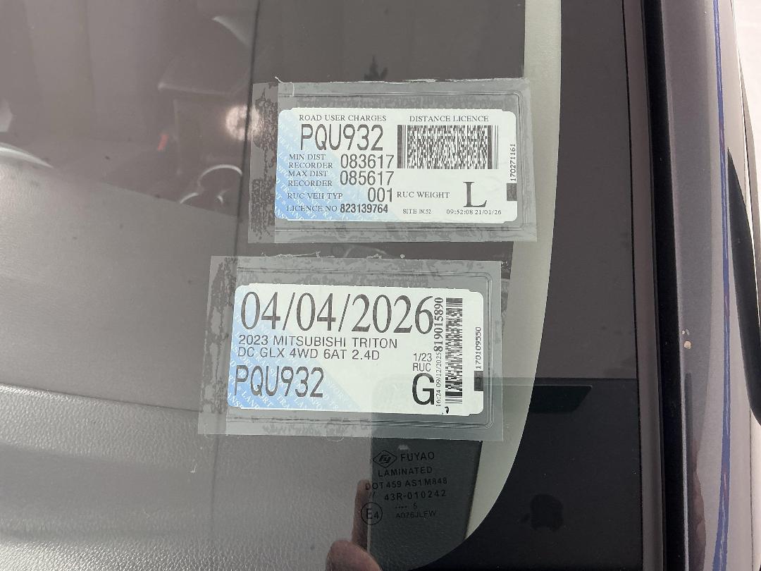 Photo '29' of Mitsubishi Triton