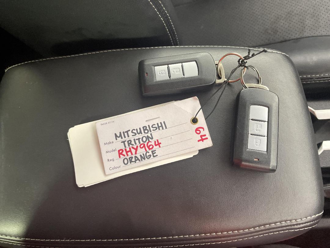 Photo '22' of Mitsubishi Triton