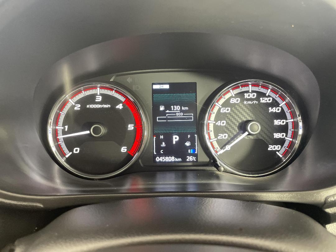 Photo '21' of Mitsubishi Triton