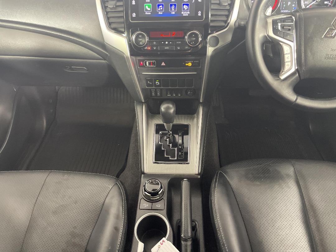 Photo '18' of Mitsubishi Triton