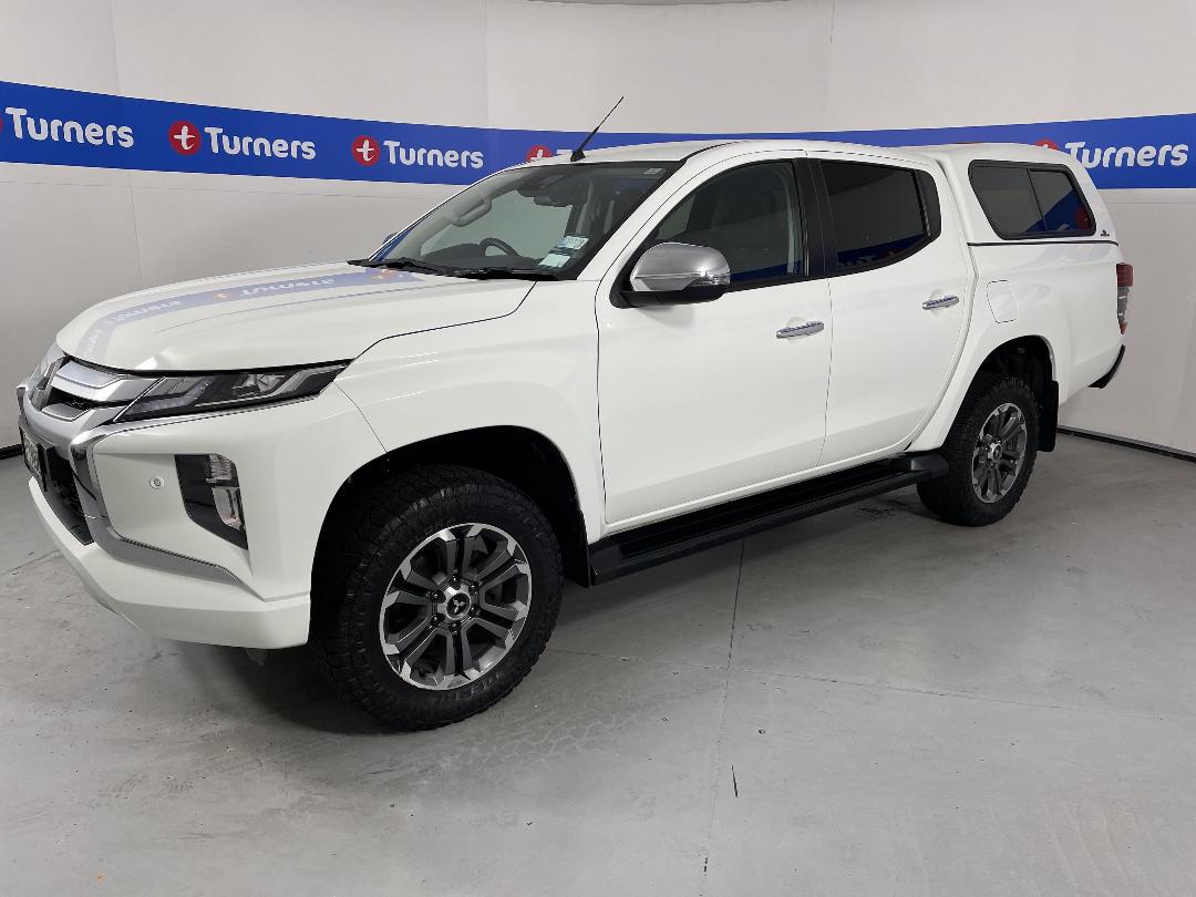 Photo '4' of Mitsubishi Triton