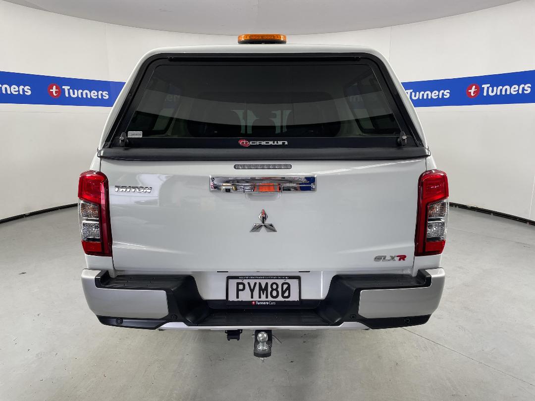 Photo '6' of Mitsubishi Triton