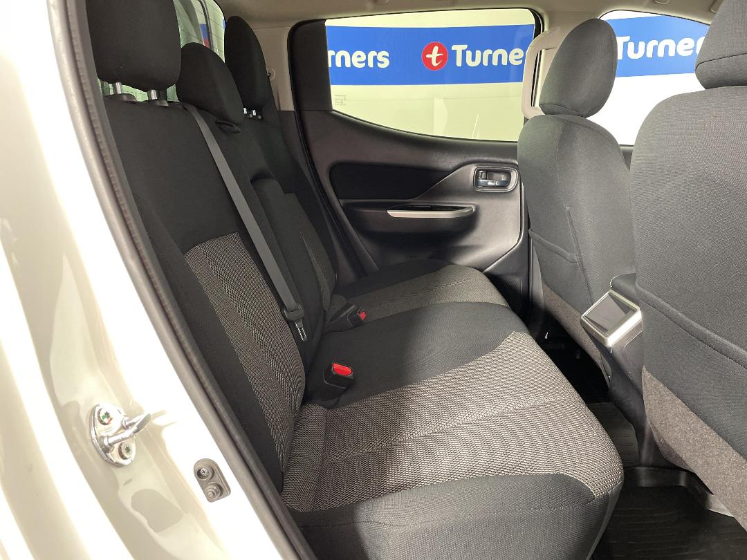 Photo '20' of Mitsubishi Triton