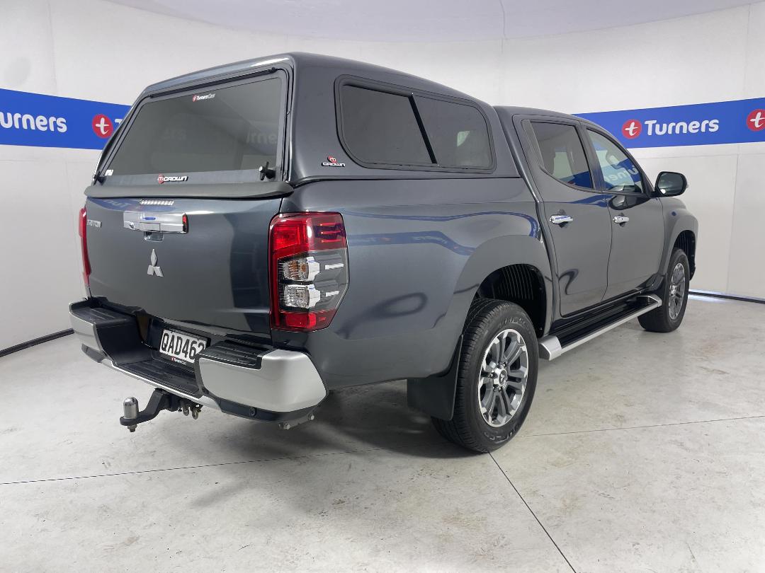 Photo '7' of Mitsubishi Triton