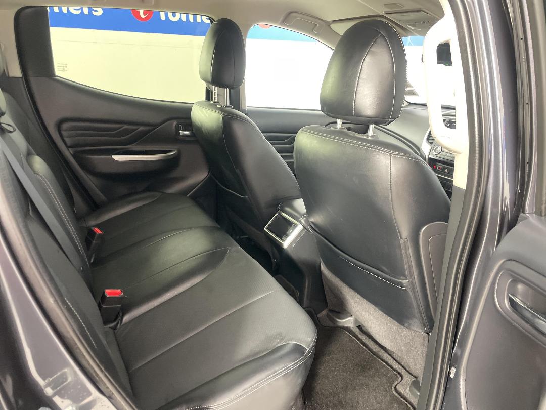 Photo '20' of Mitsubishi Triton