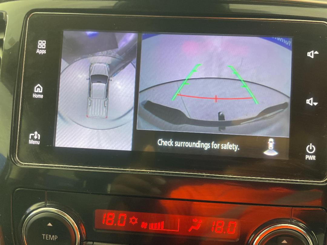 Photo '24' of Mitsubishi Triton