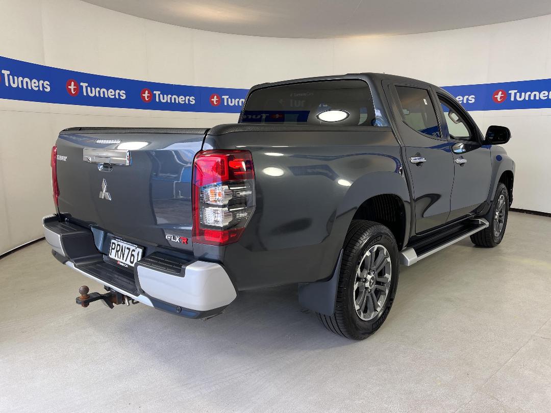 Photo '7' of Mitsubishi Triton