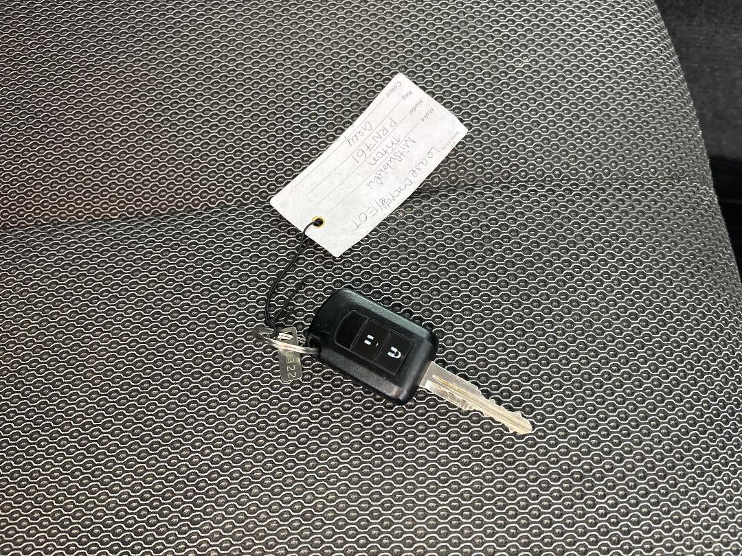 Photo '22' of Mitsubishi Triton