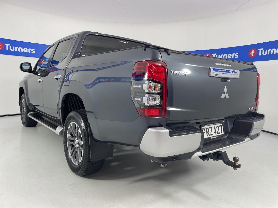 Photo '5' of Mitsubishi Triton