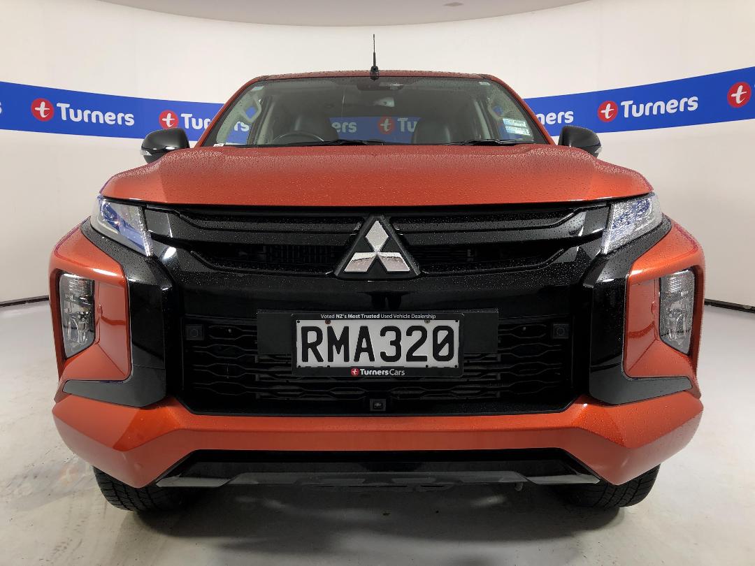 Photo '2' of Mitsubishi Triton