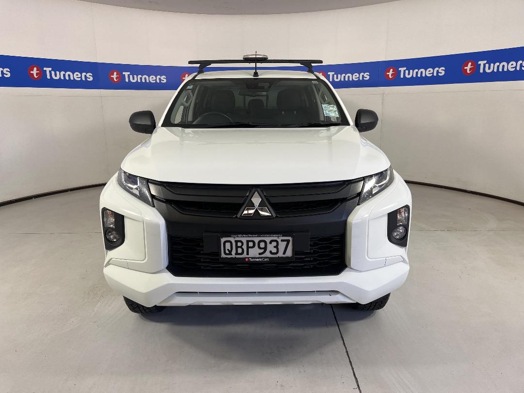 Photo '2' of Mitsubishi Triton