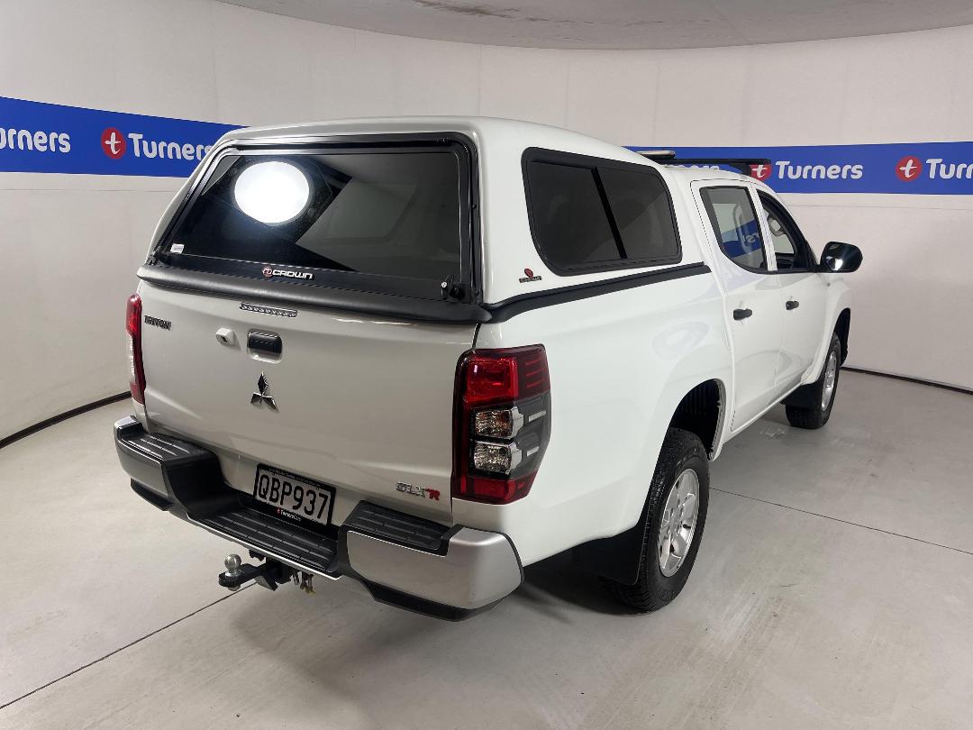 Photo '7' of Mitsubishi Triton