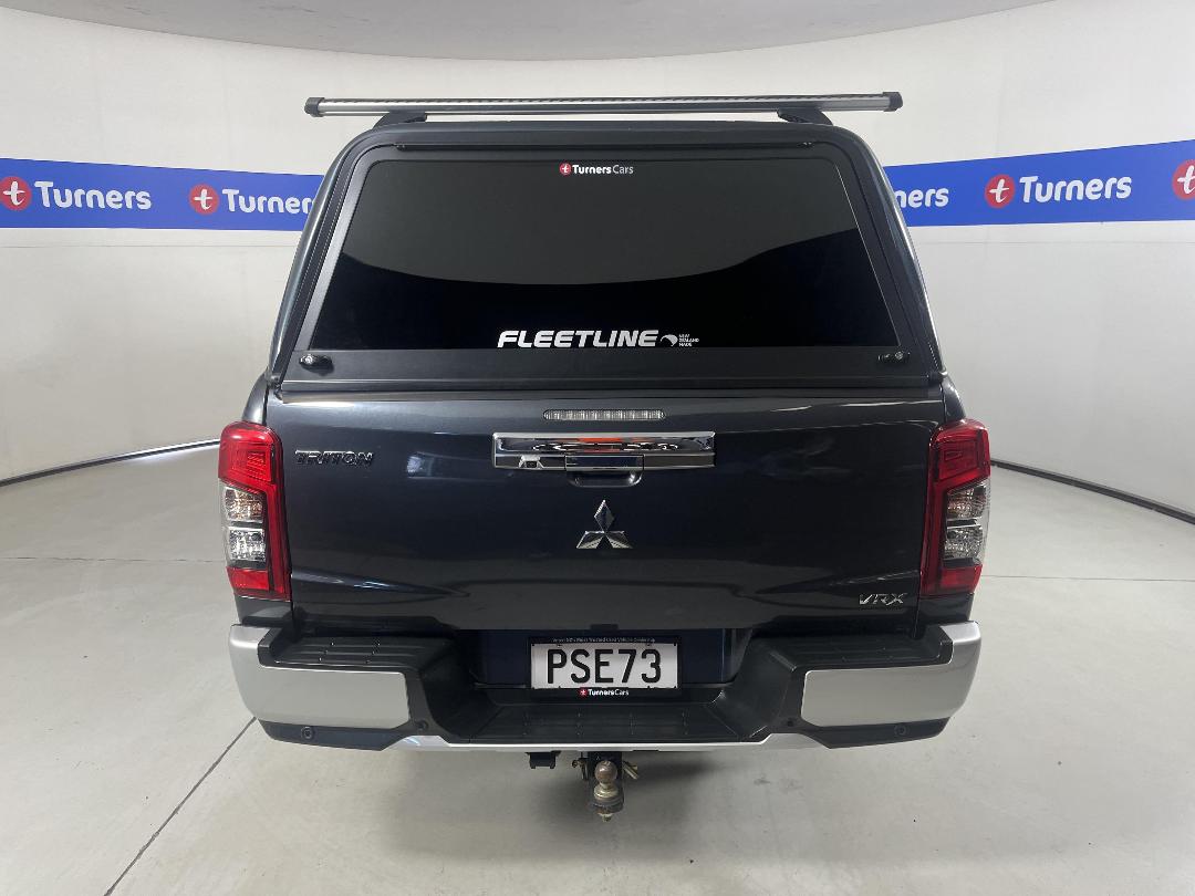 Photo '6' of Mitsubishi Triton