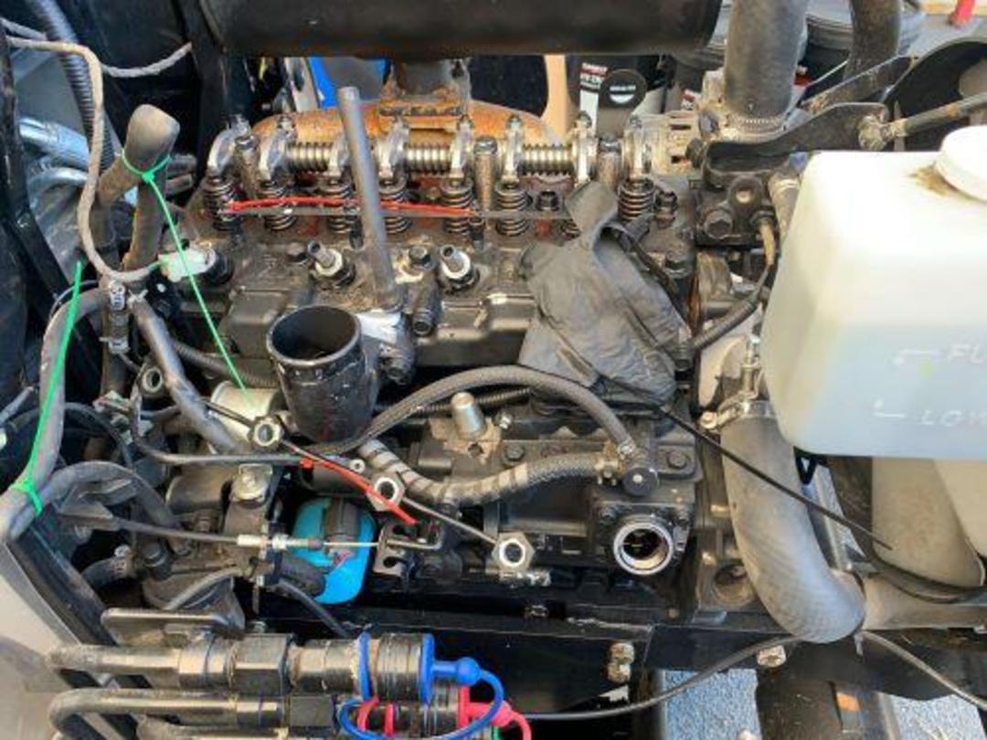 Photo '7' of New Holland BOOMER 35 HYDRO Tractor