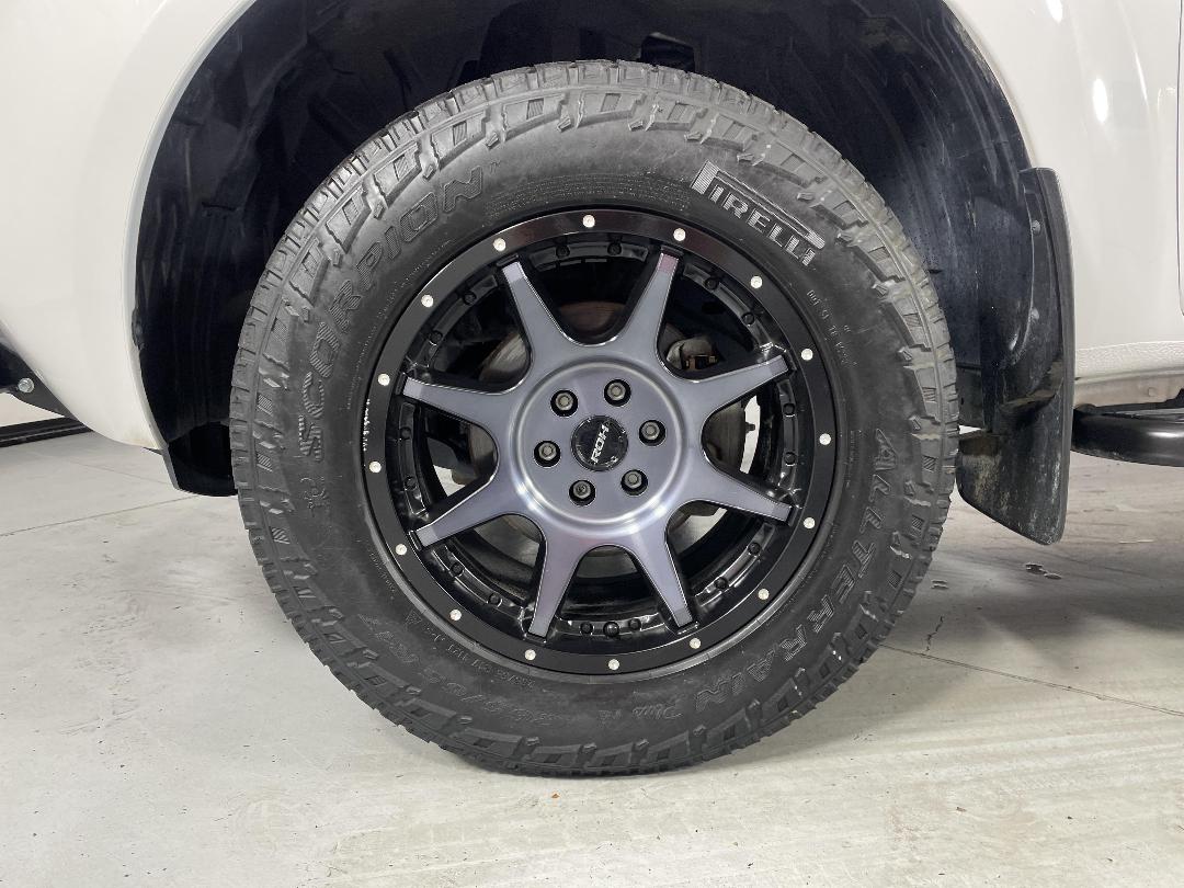 Photo '10' of Nissan Navara