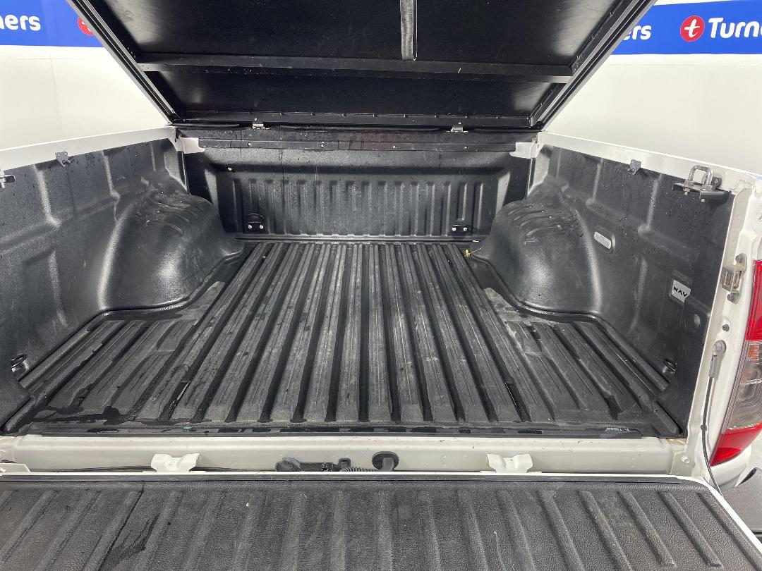 Photo '14' of Nissan Navara