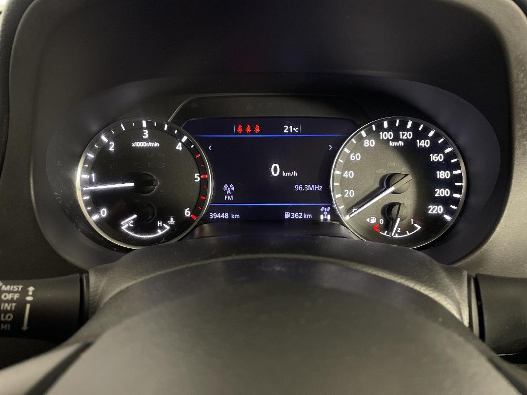 Photo '21' of Nissan Navara