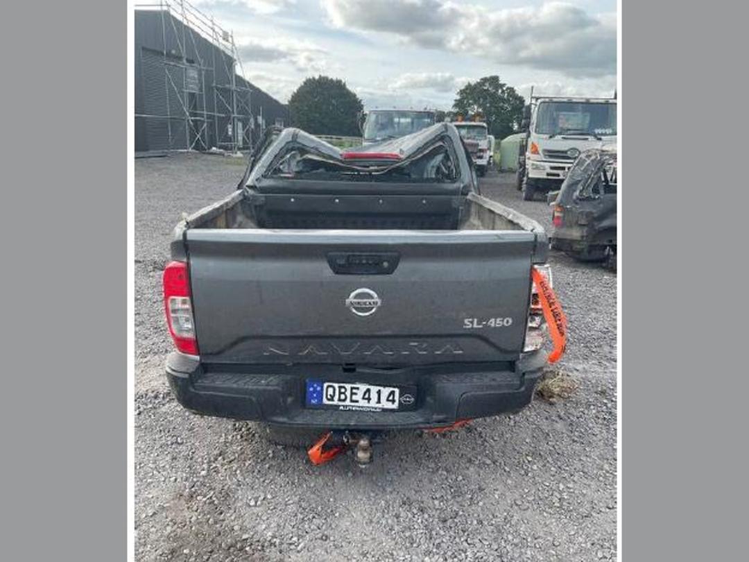 Photo '12' of Nissan Navara SL