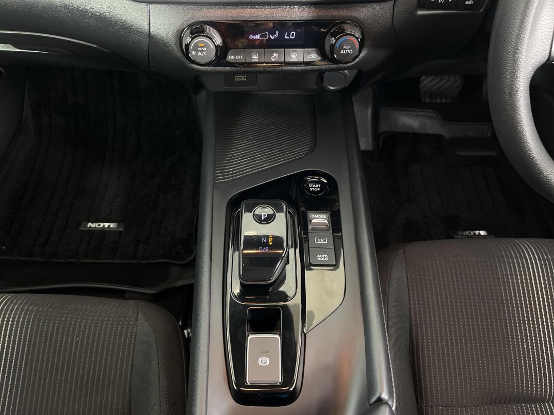 Photo '18' of Nissan Note Photo '18' of Nissan Note