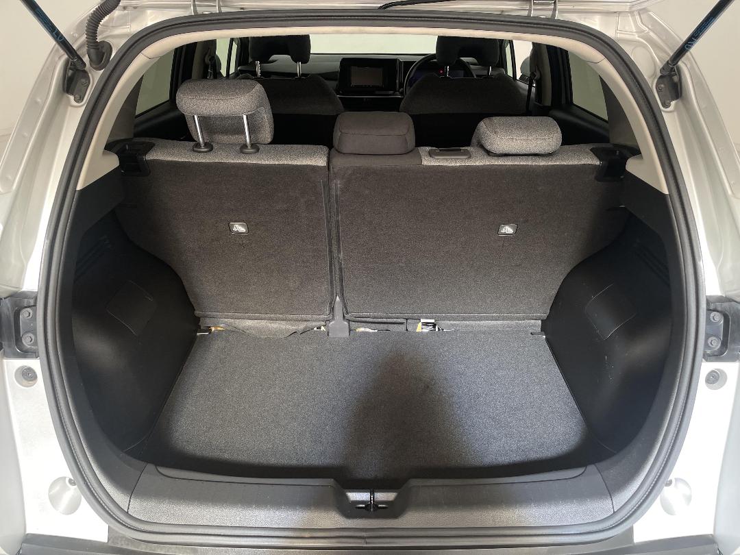 Photo '14' of Nissan Note