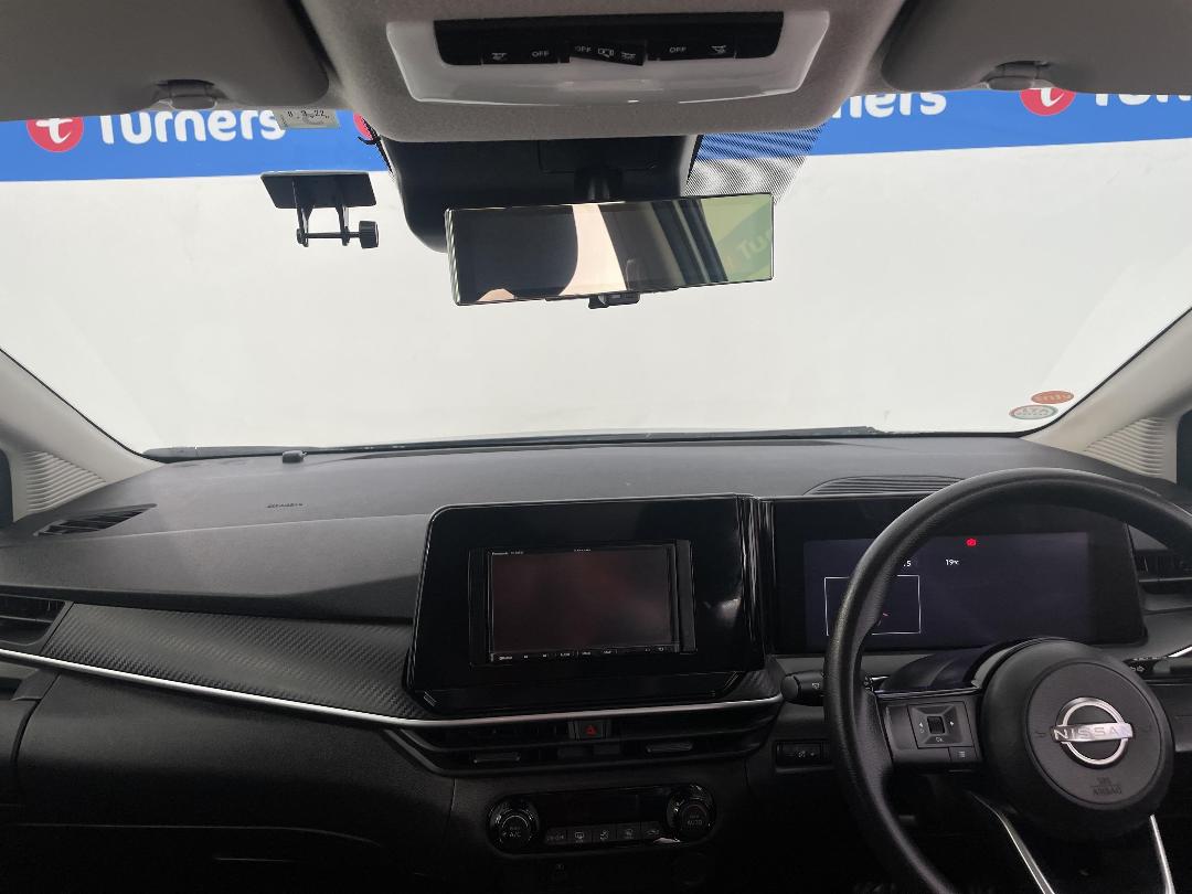 Photo '17' of Nissan Note