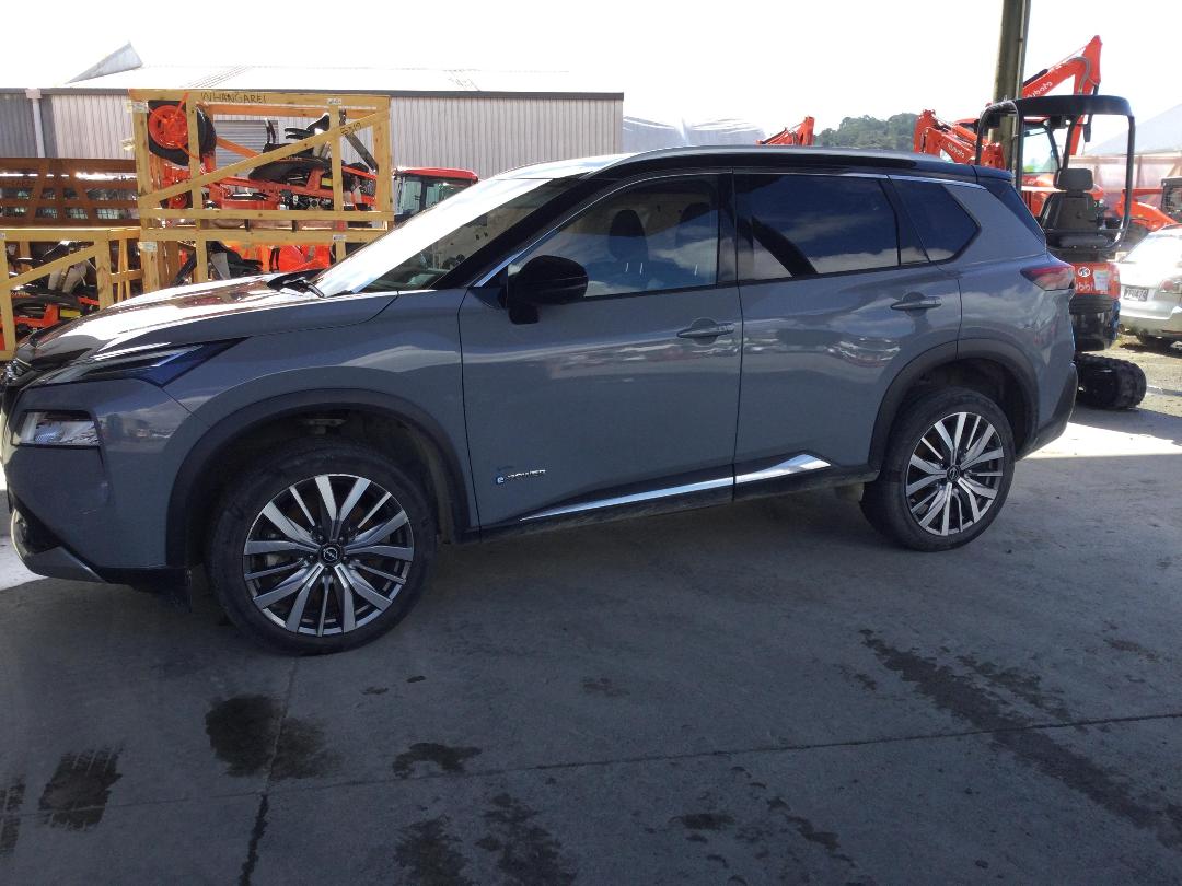 Photo '3' of Nissan X-Trail TI-L E-Power