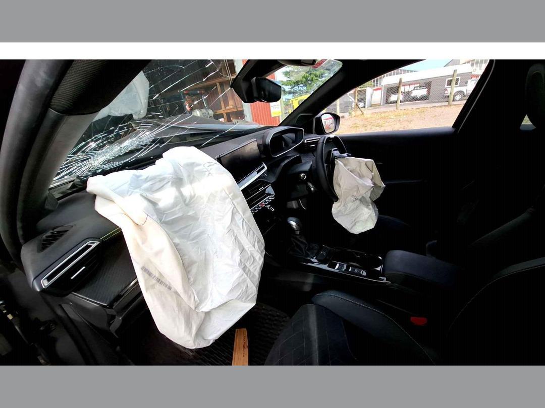 Photo '17' of Peugeot 208 GT