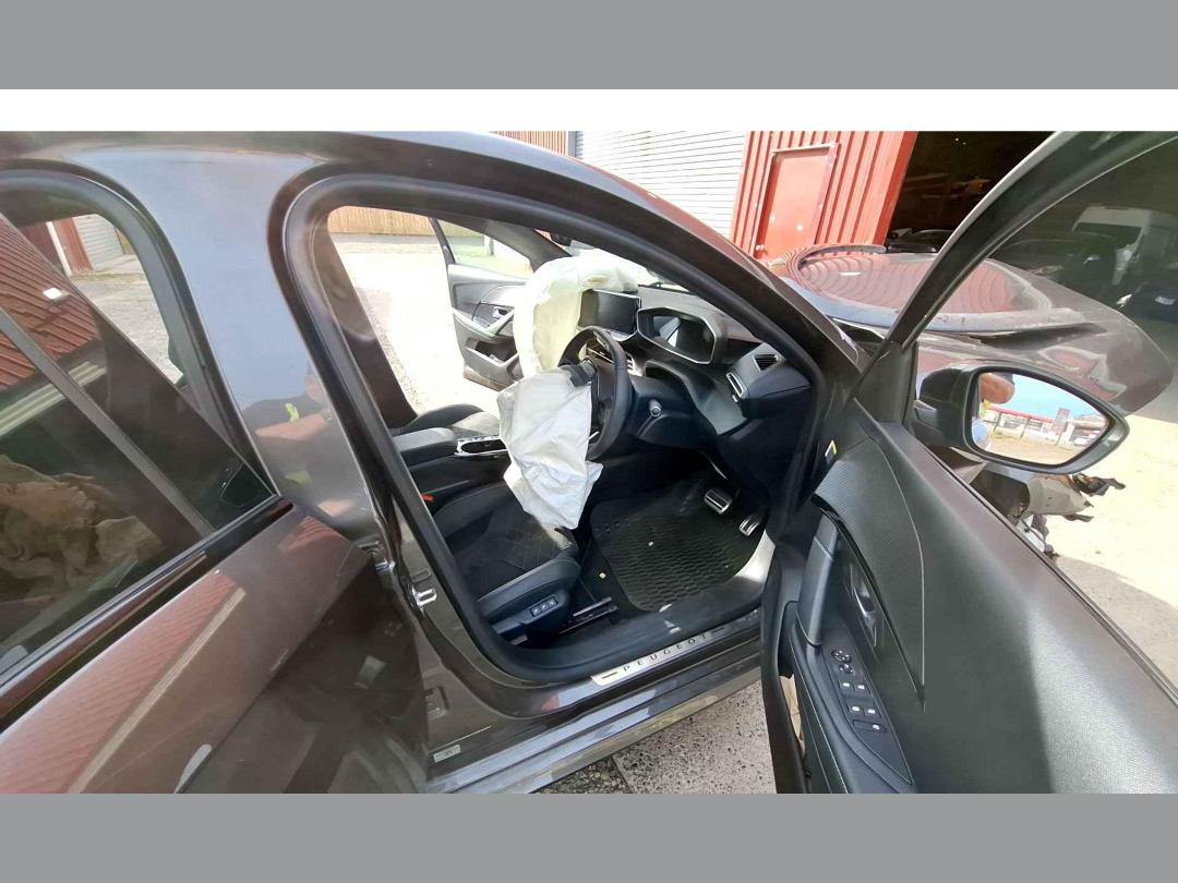 Photo '18' of Peugeot 208 GT