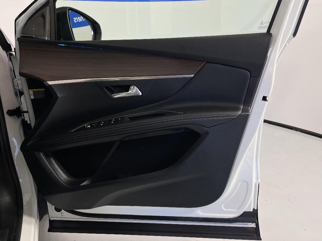 Photo '15' of Peugeot 3008