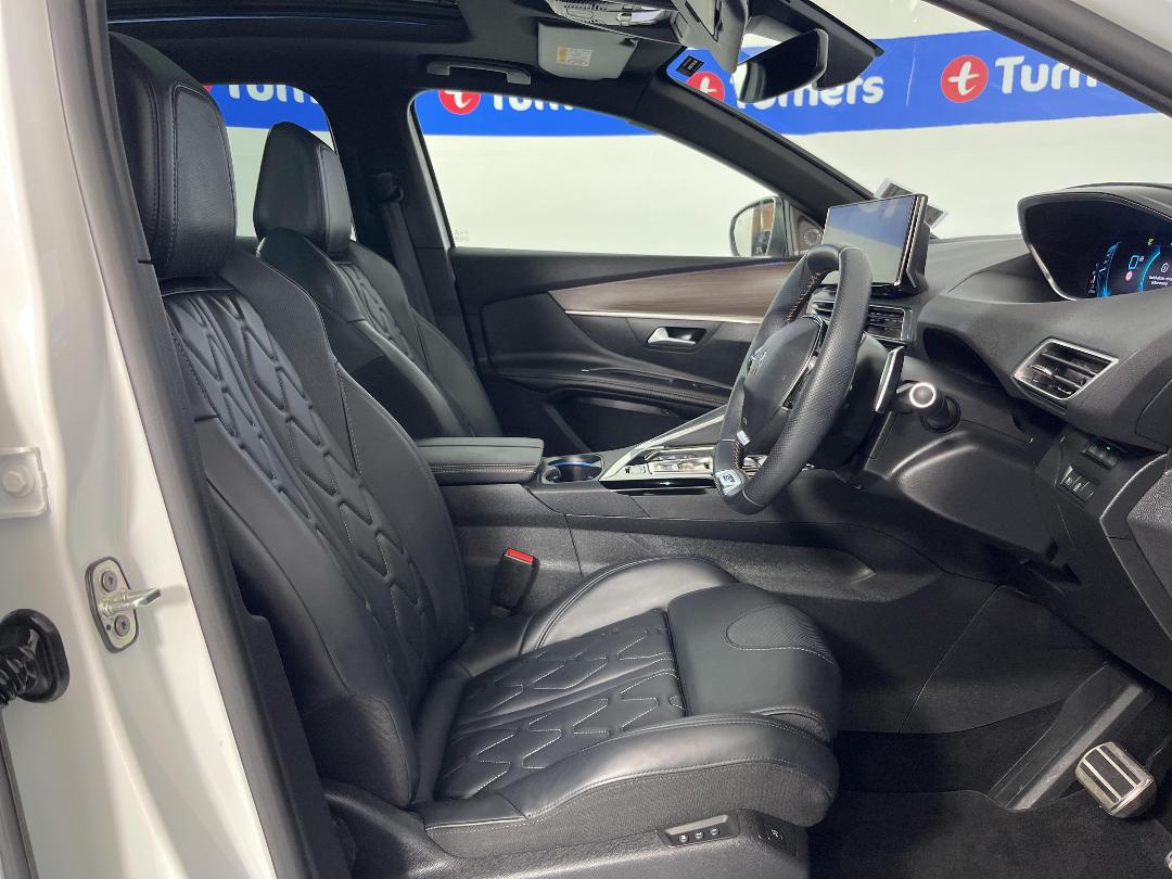 Photo '16' of Peugeot 3008