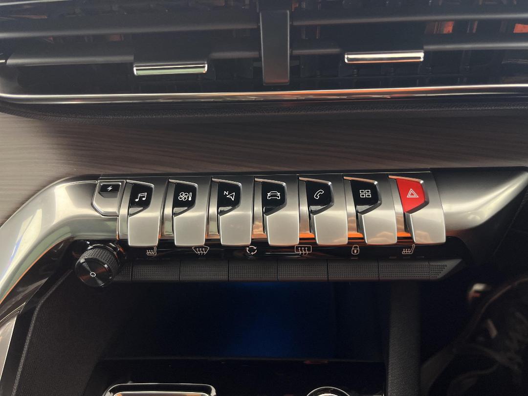 Photo '30' of Peugeot 3008