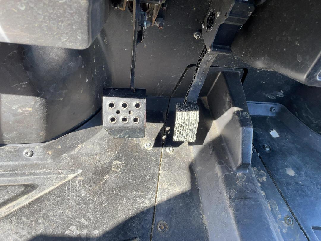 Photo '13' of Polaris Ranger