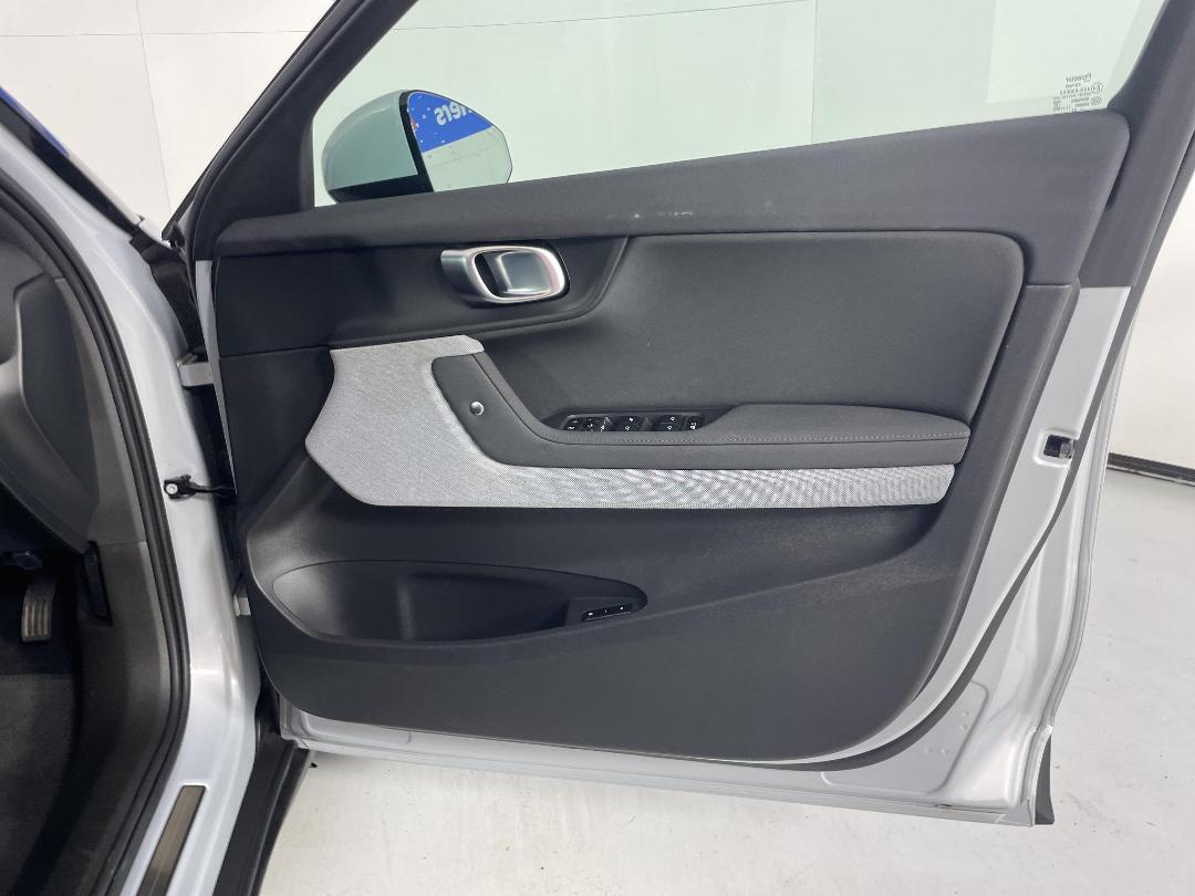 Photo '15' of Polestar Polestar 2