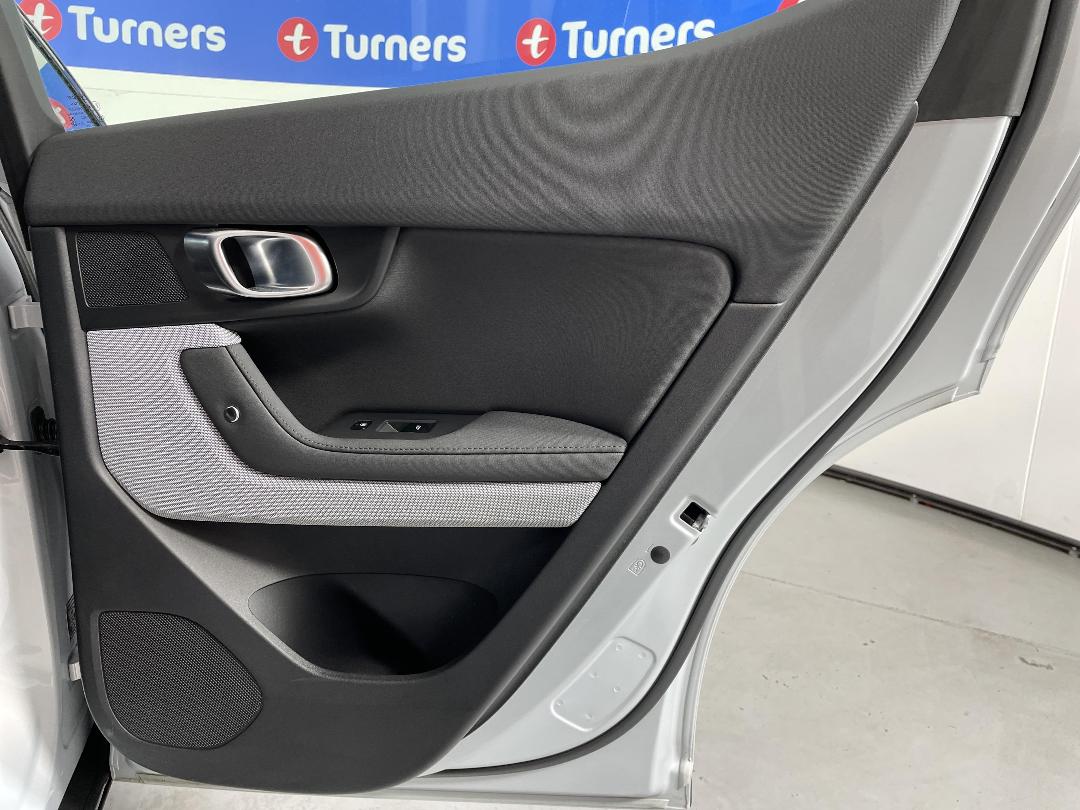 Photo '19' of Polestar Polestar 2