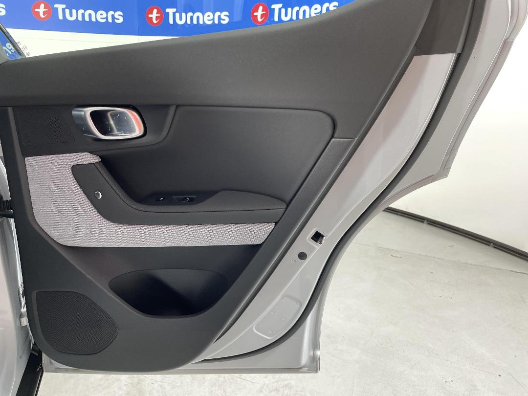 Photo '19' of Polestar Polestar 2