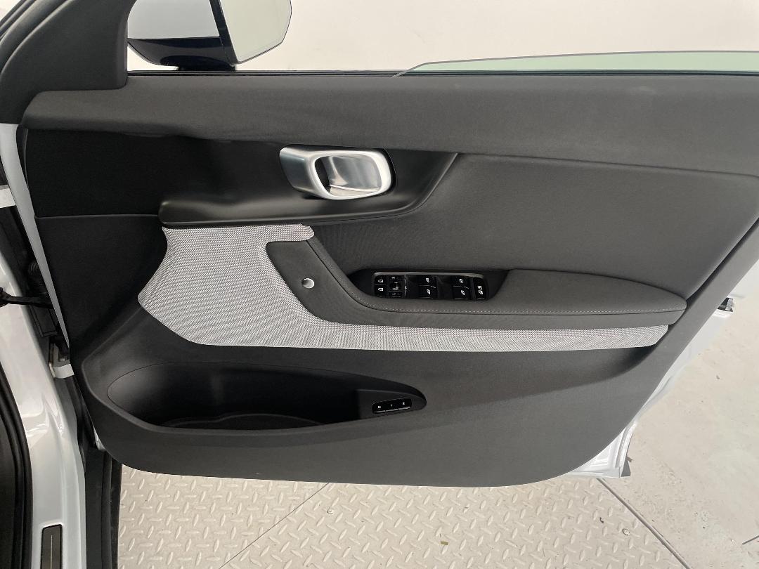 Photo '15' of Polestar Polestar 2