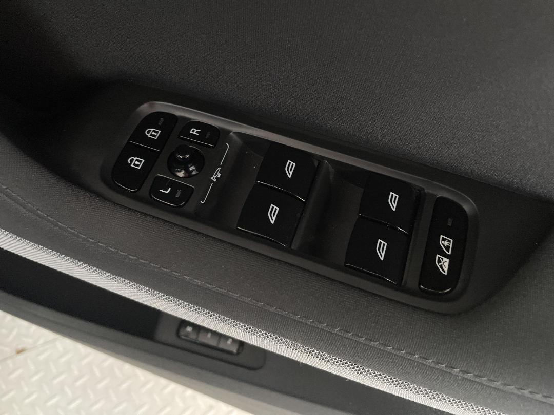 Photo '24' of Polestar Polestar 2