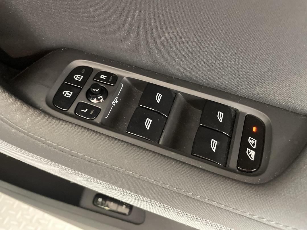 Photo '24' of Polestar Polestar 2