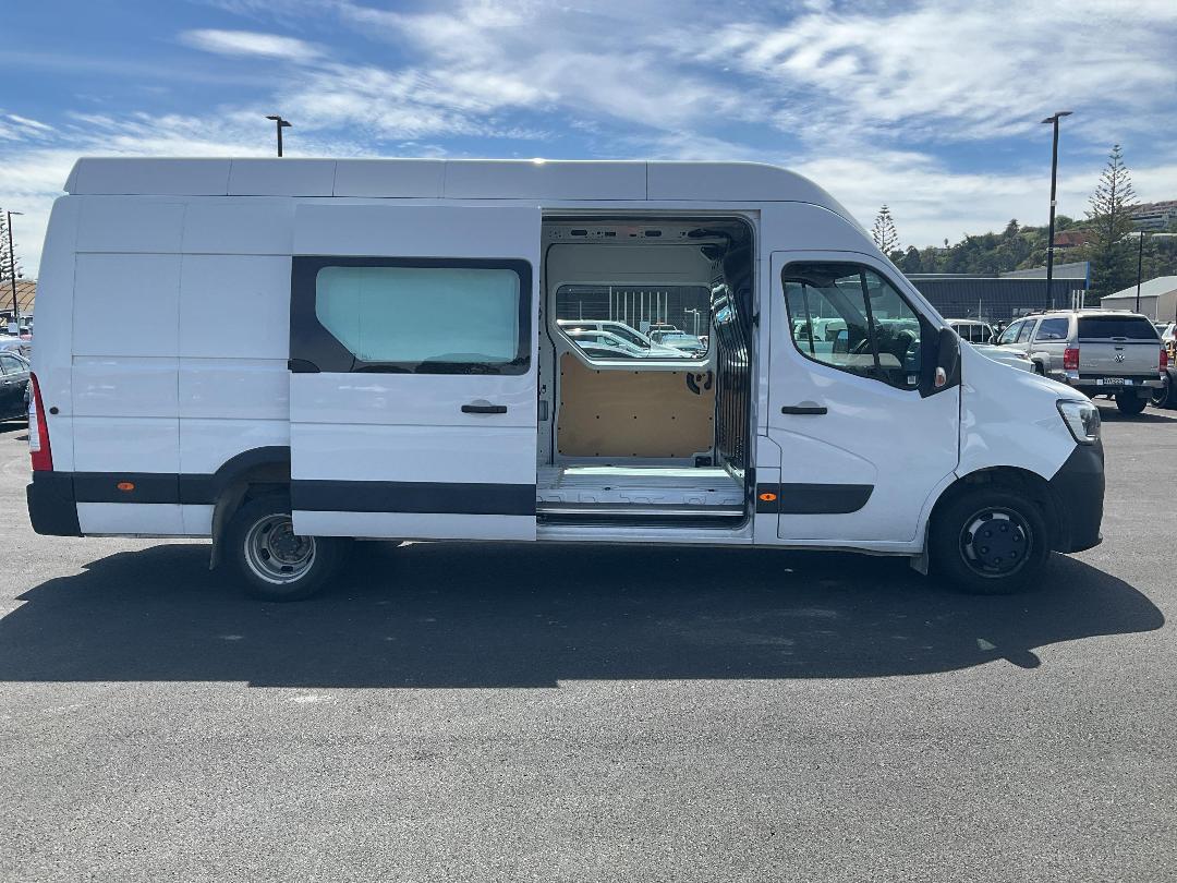 Photo '4' of Renault Master Elwb L4H3 Van Photo '4' of Renault Master Elwb L4H3 Van