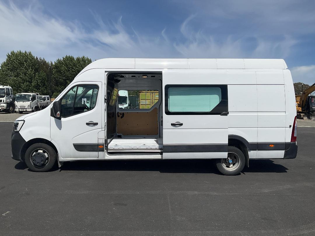 Photo '10' of Renault Master Elwb L4H3 Van Photo '10' of Renault Master Elwb L4H3 Van