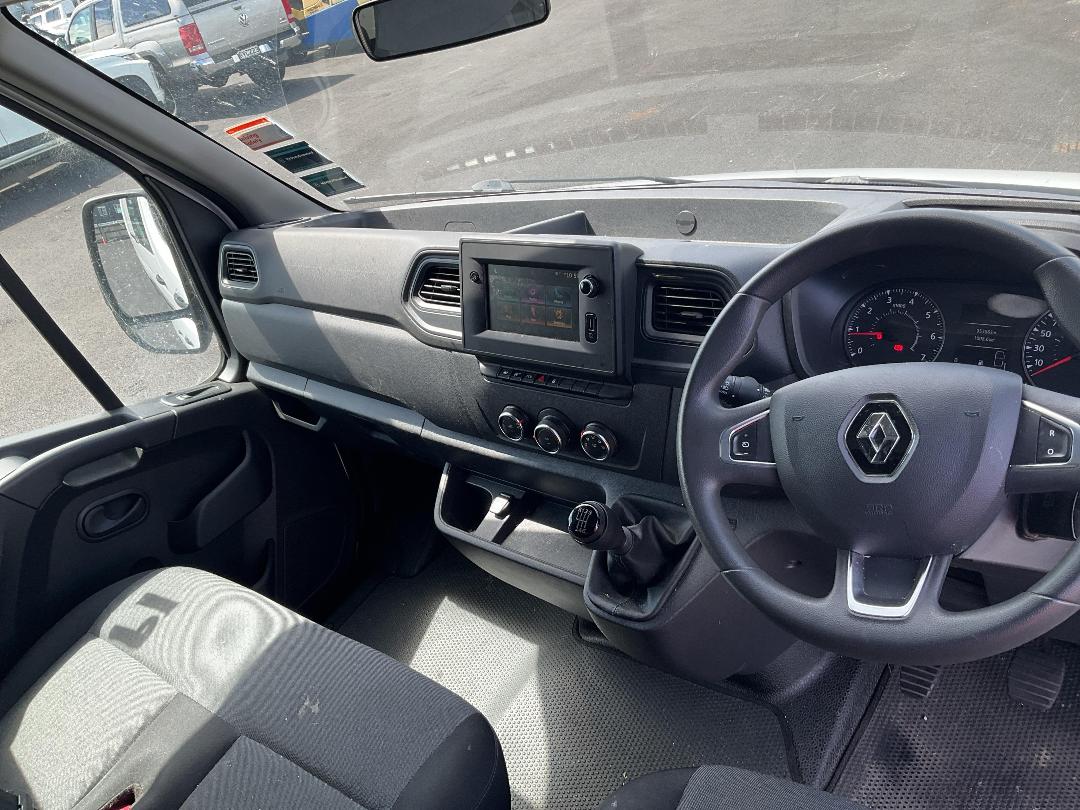 Photo '15' of Renault Master Elwb L4H3 Van Photo '15' of Renault Master Elwb L4H3 Van