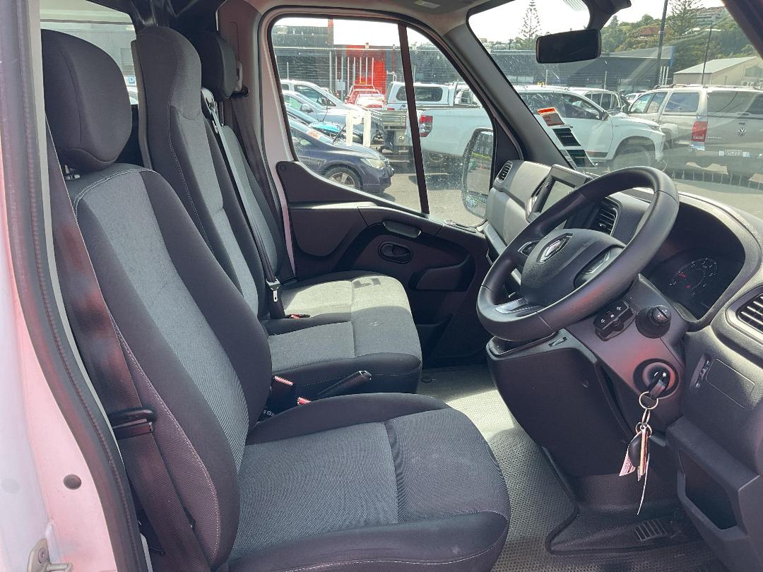 Photo '16' of Renault Master Elwb L4H3 Van Photo '16' of Renault Master Elwb L4H3 Van