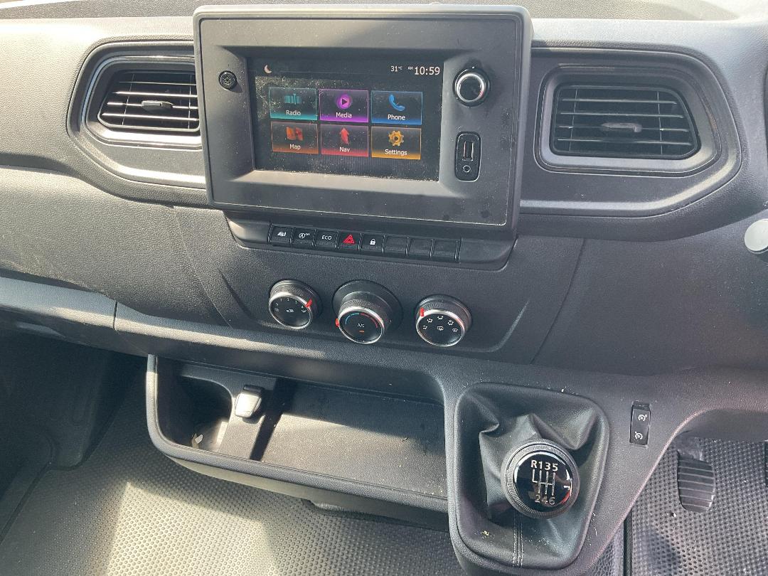 Photo '17' of Renault Master Elwb L4H3 Van Photo '17' of Renault Master Elwb L4H3 Van