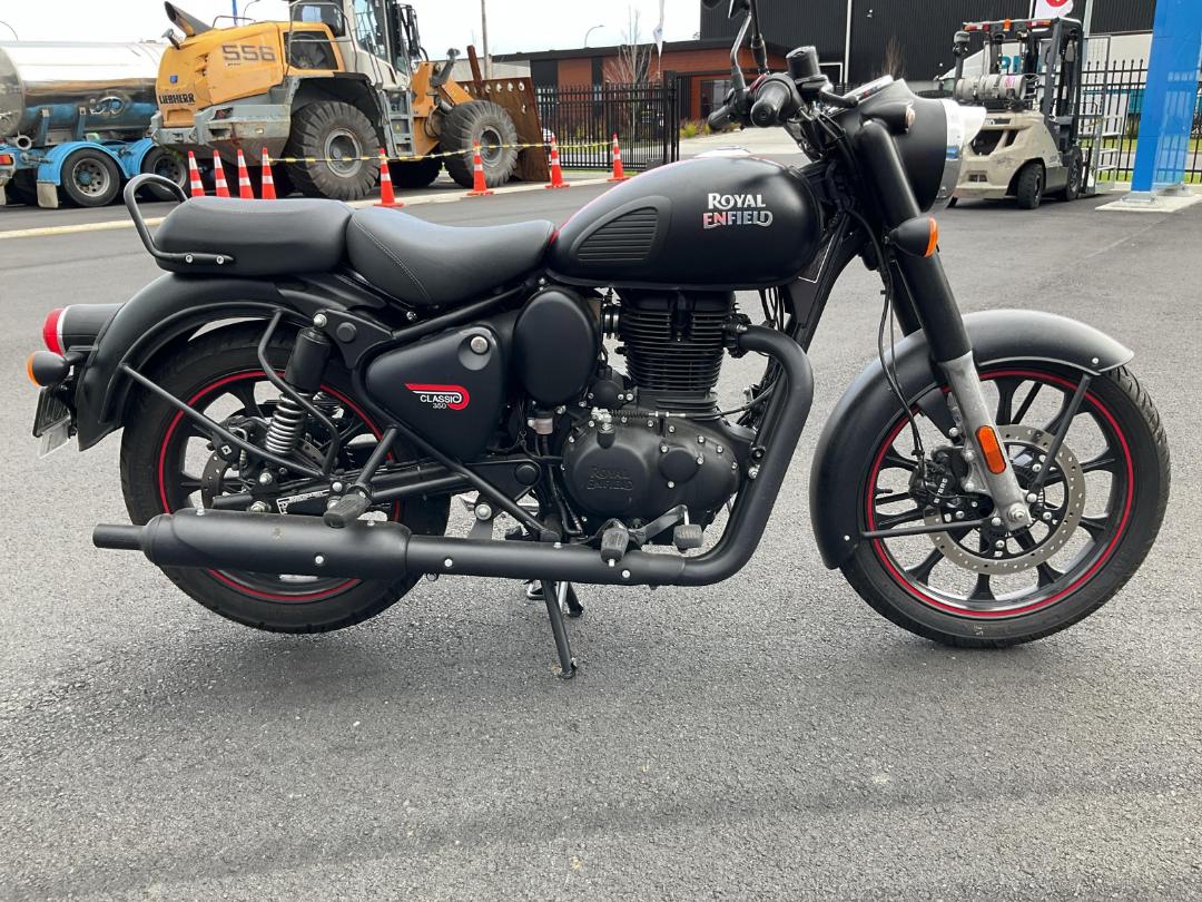 Photo '6' of Royal Enfield Classic Photo '6' of Royal Enfield Classic