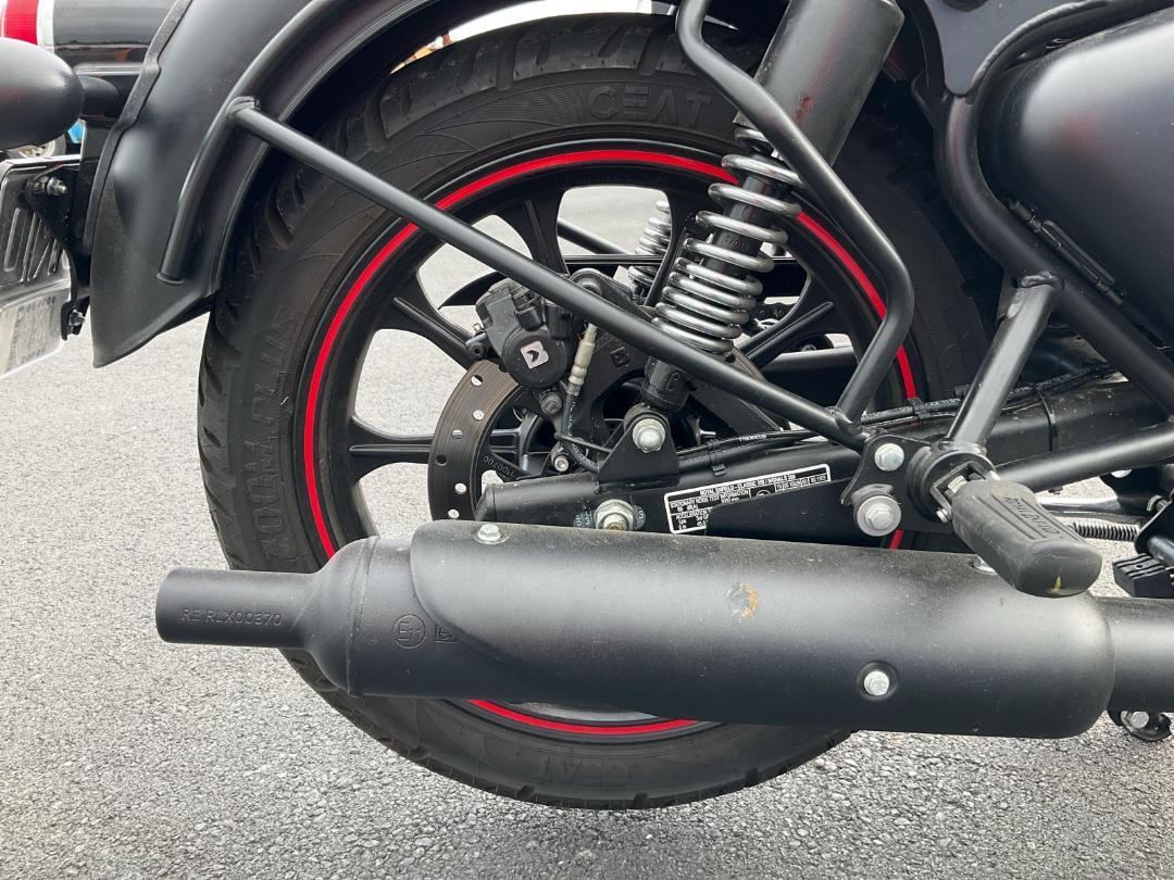 Photo '13' of Royal Enfield Classic Photo '13' of Royal Enfield Classic