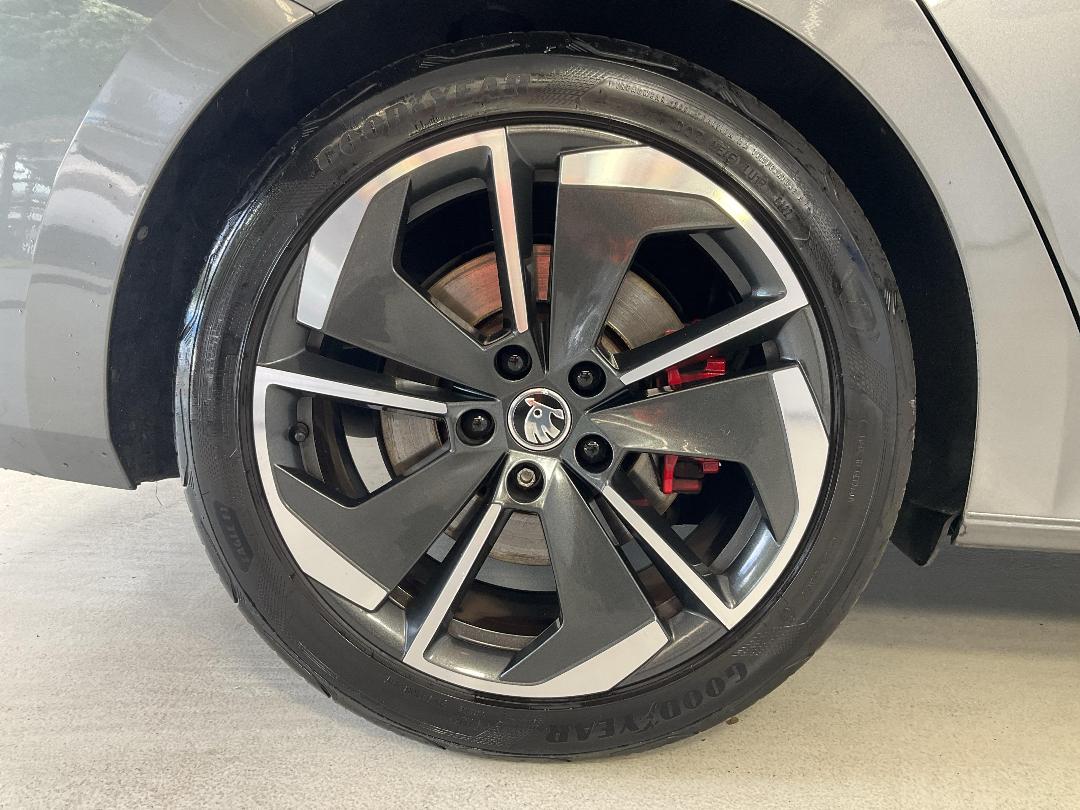 Photo '12' of Skoda Octavia