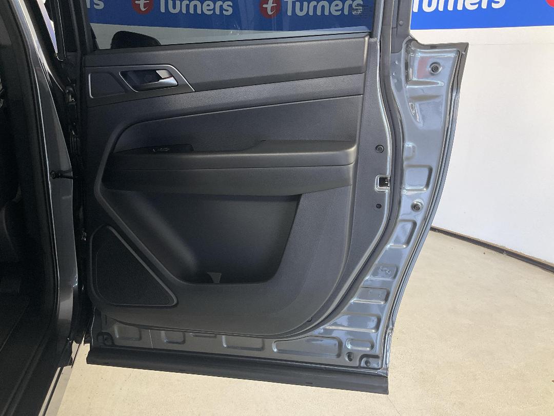 Photo '19' of Ssangyong Rhino